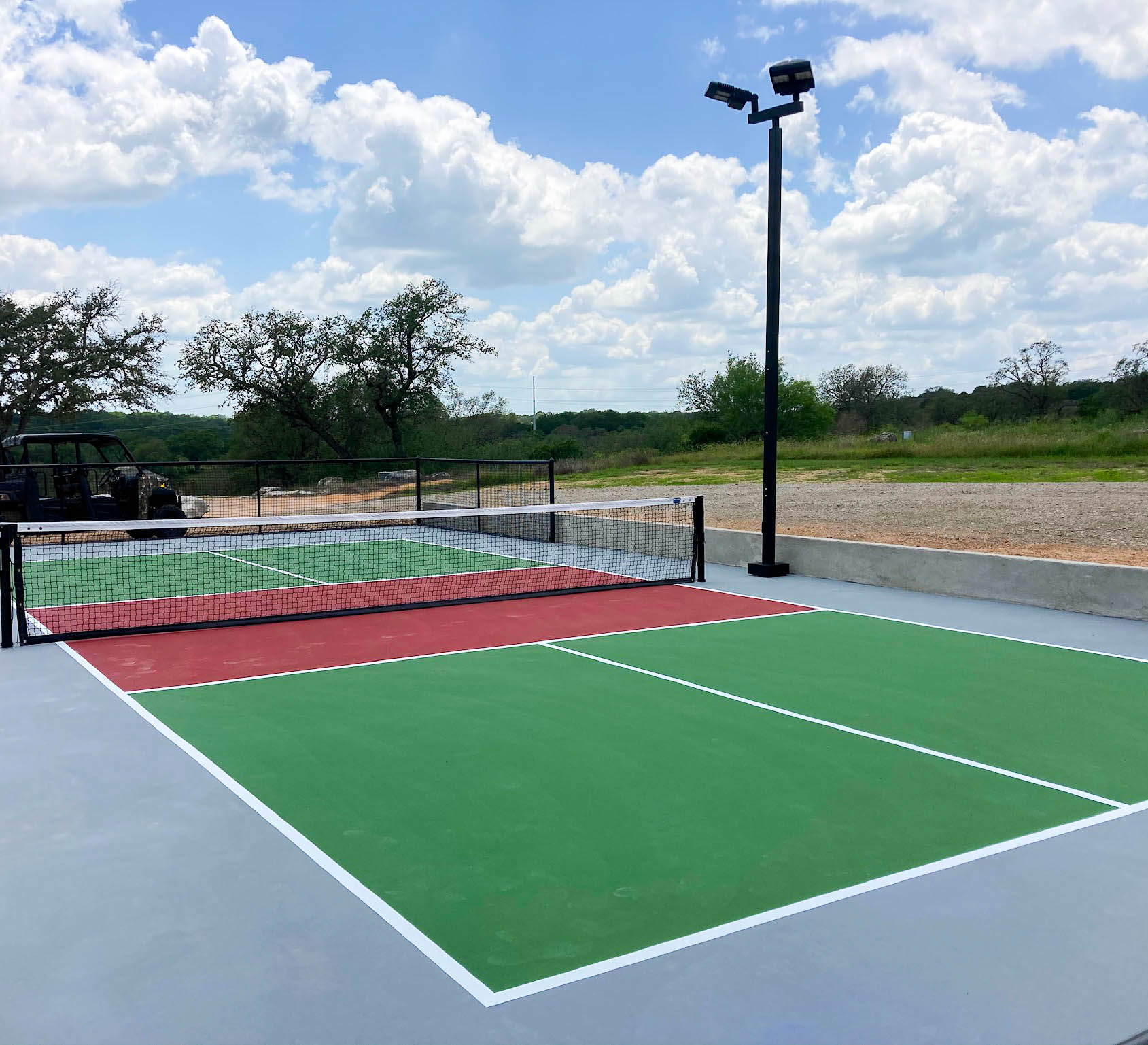 Thi công sân Poptennis hạt cao su >0.8mm LAYKOLD US OPEN